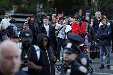 tagreuters.com2025binary_LYNXNPEL920WO-VIEWIMAGE