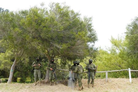 tagreuters.com2025binary_LYNXNPEL970ZQ-VIEWIMAGE