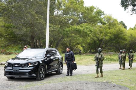 tagreuters.com2025binary_LYNXNPEL970ZR-VIEWIMAGE