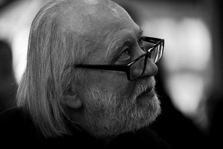 tagreuters.com2025binary_LYNXNPEL980QR-VIEWIMAGE