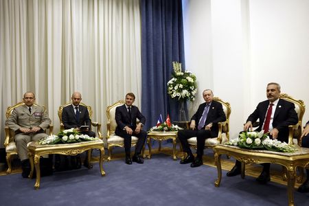 tagreuters.com2025binary_LYNXNPEL9C0N1-VIEWIMAGE