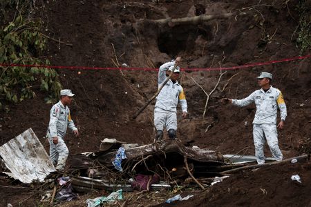 tagreuters.com2025binary_LYNXNPEL9D116-VIEWIMAGE