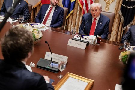 tagreuters.com2025binary_LYNXNPEL9D12K-VIEWIMAGE