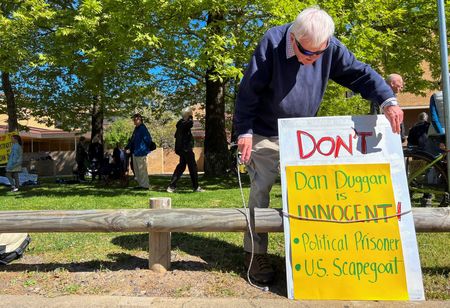 tagreuters.com2025binary_LYNXNPEL9F05C-VIEWIMAGE