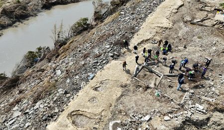 tagreuters.com2025binary_LYNXNPEL9G069-VIEWIMAGE