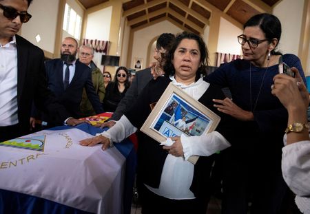 tagreuters.com2025binary_LYNXNPEL9G0G7-VIEWIMAGE