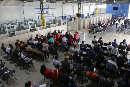 tagreuters.com2025binary_LYNXNPEL9G0G9-VIEWIMAGE