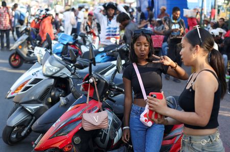 tagreuters.com2025binary_LYNXNPEL9I02X-VIEWIMAGE